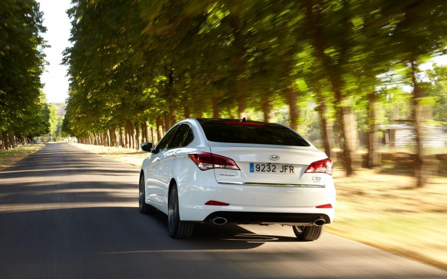  Hyundai i40 Sedan 2015 года  (фото 4 из 16)